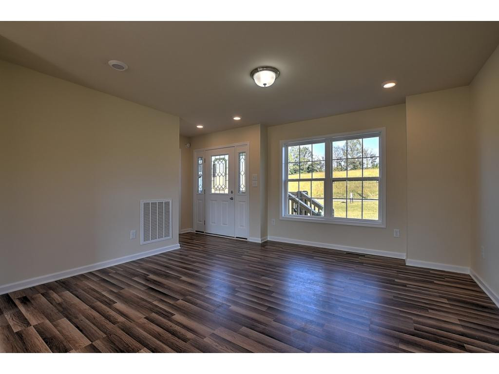 750 Lovelace Road Fall Branch, TN 37656 - Photo 8 of 36 Photo 8