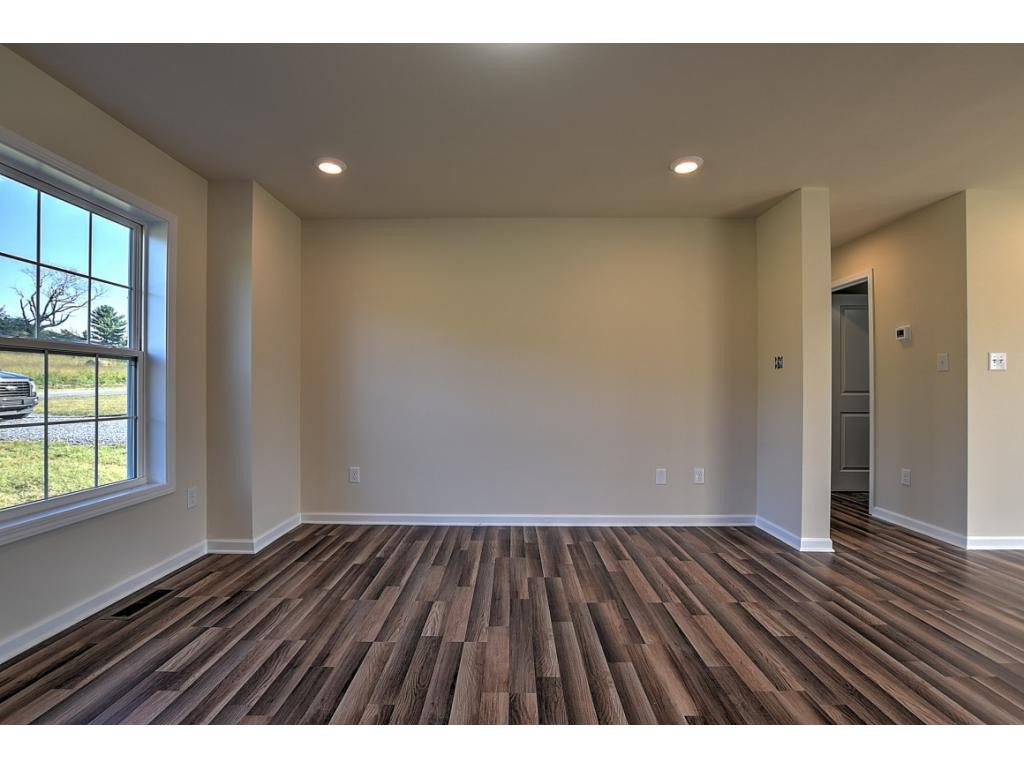 750 Lovelace Road Fall Branch, TN 37656 - Photo 10 of 36 Photo 10