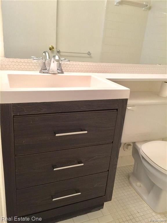 27434 Evergreen Road, Unit 37 Southfield, MI 48076 - Photo 14 of 18