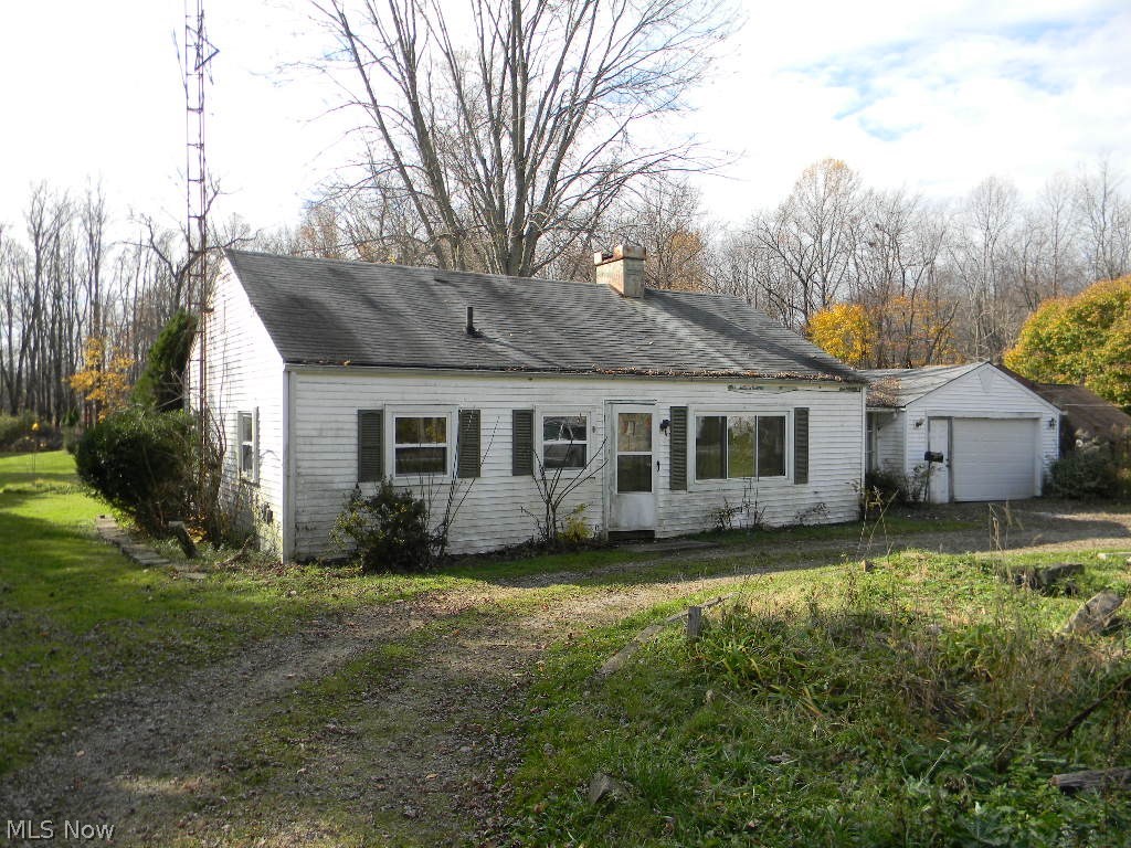 3074 Mayfair Road Akron, OH 44312 - Photo 2 of 25