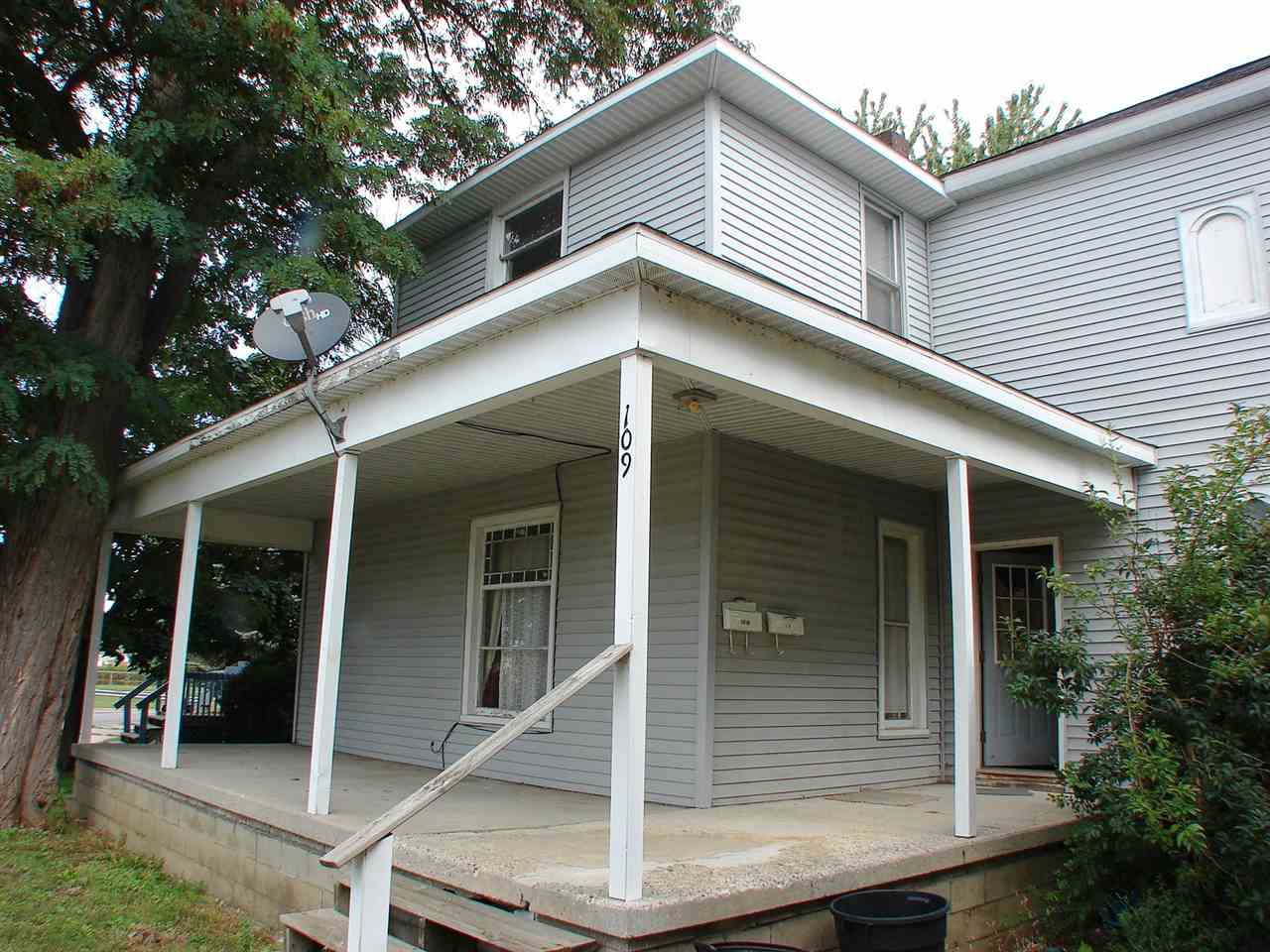 109 Riverside Drive Alma, MI 48801 - Photo 2 of 21 1868933-1.JPG