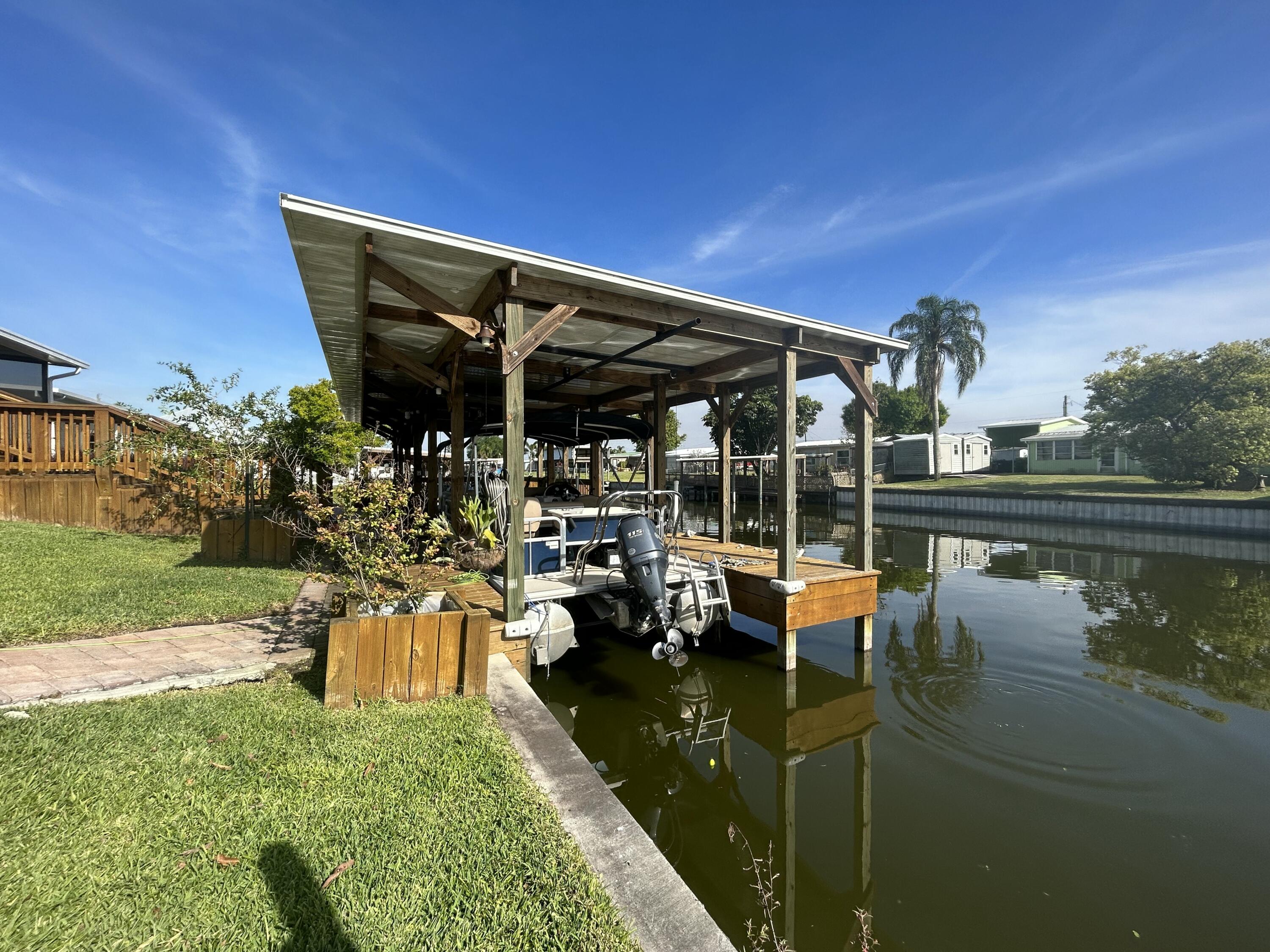 2004 Southeast 30th Street Okeechobee, FL 34974 - Photo 14 of 21 Boat dock