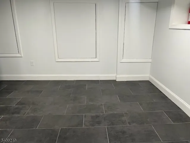 $1,400 | 295 Halsted Street, Unit 1, East Orange, NJ 07018