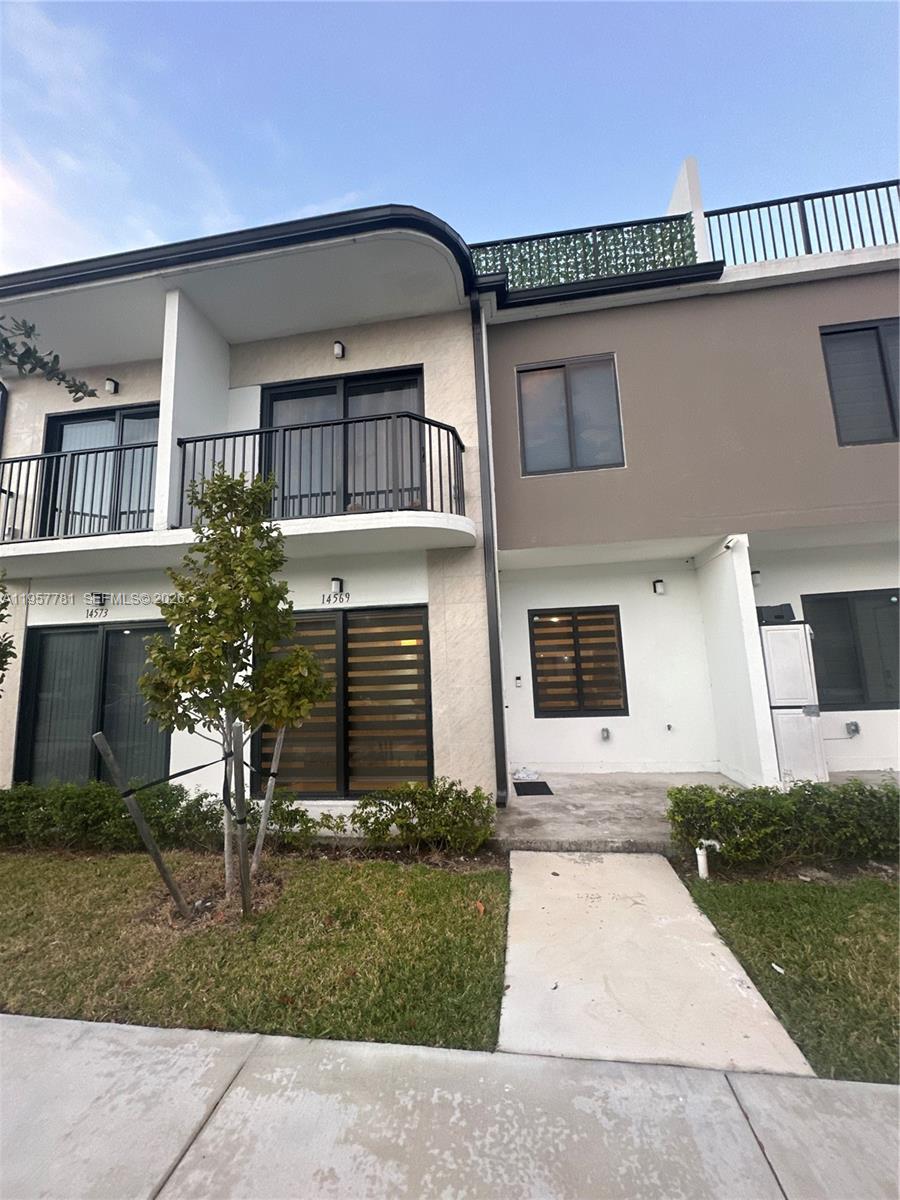14569 Southwest 261st Terrace, Unit 14569 Homestead, FL 33032 - Photo 3 of 15