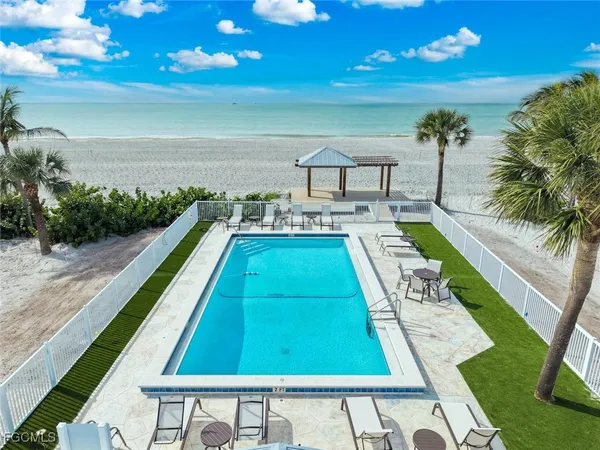 $2,995,000 | 6 Beach Homes, Captiva, FL 33924