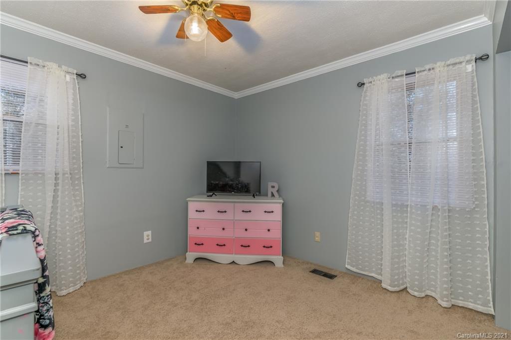 1115 Solen Williams Road Tryon, NC 28782 - Photo 18 of 26 Gallery Image 18