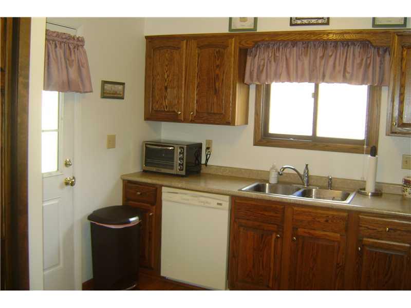 1022 Wren Drive McKees Rocks, PA 15136 - Photo 14 of 21 Kitchen.