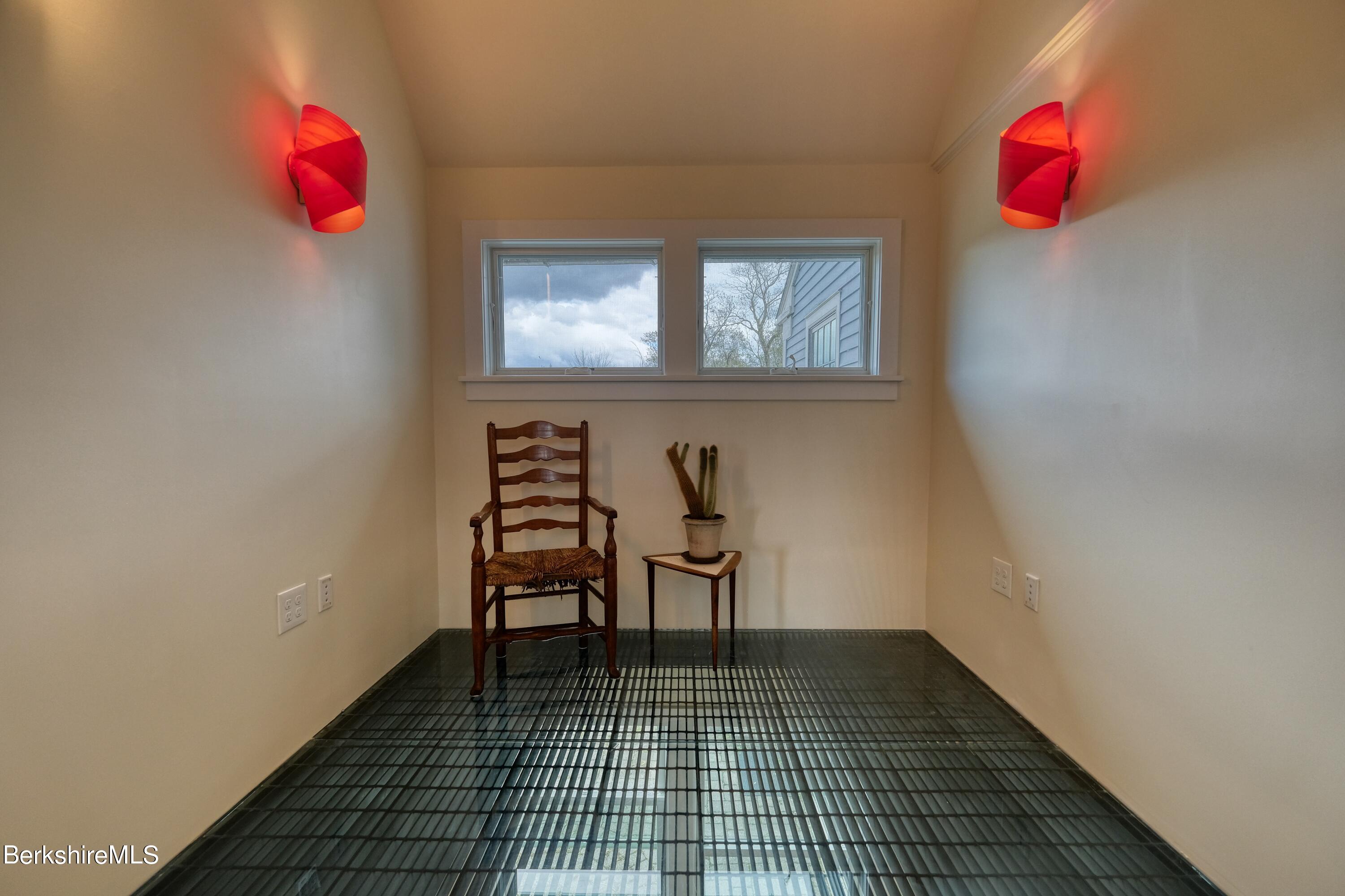128 Stratton Road Williamstown, MA 01267 - Photo 22 of 62 Glass Floor Flex Space