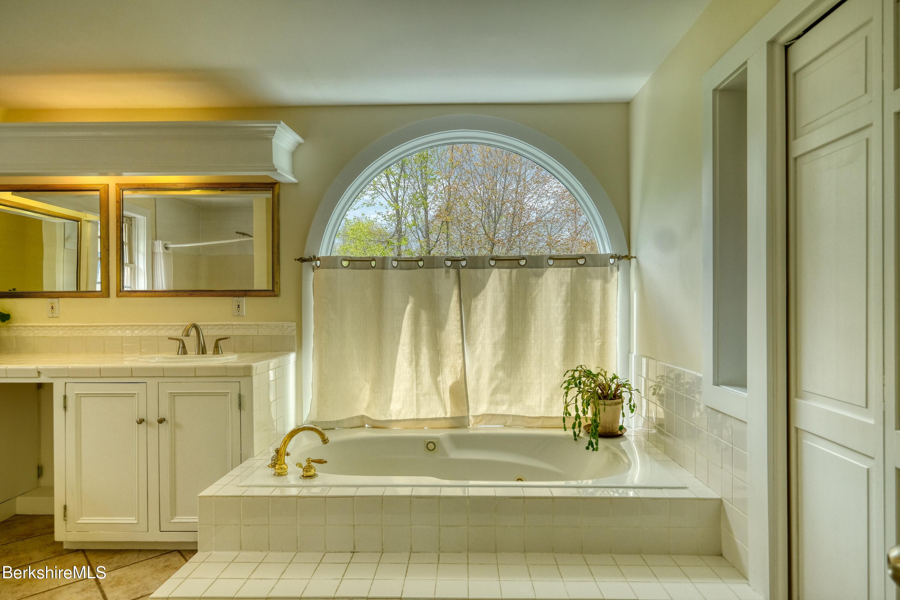 128 Stratton Road Williamstown, MA 01267 - Photo 30 of 62 Primary Ensuite Bathroom