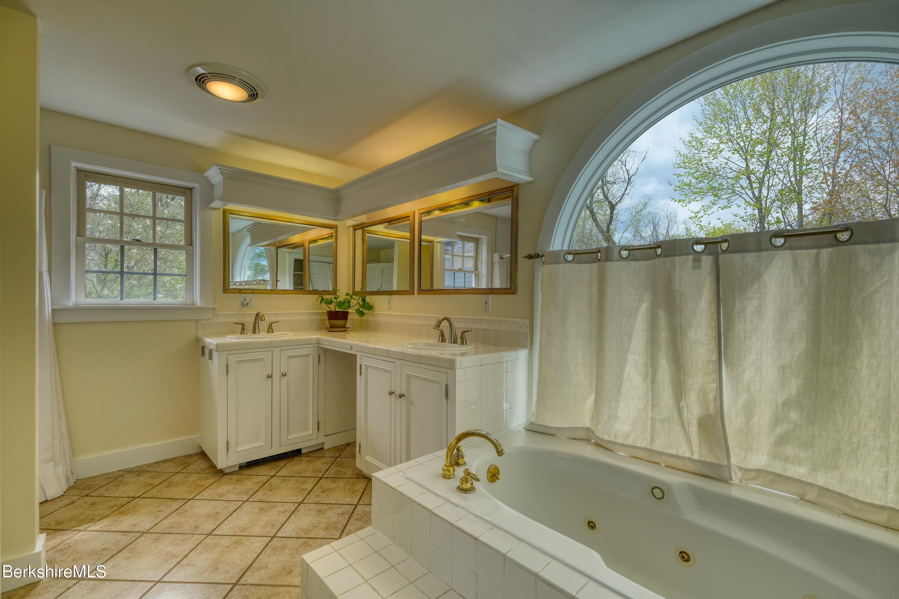 128 Stratton Road Williamstown, MA 01267 - Photo 31 of 62 Primary Ensuite Bathroom