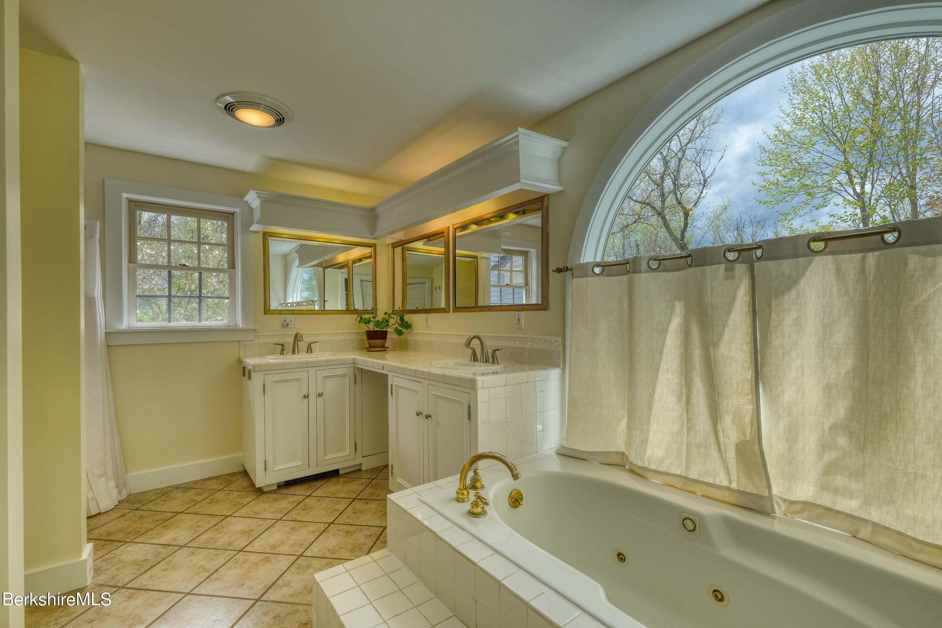 128 Stratton Road Williamstown, MA 01267 - Photo 34 of 62 Primary Ensuite Bathroom