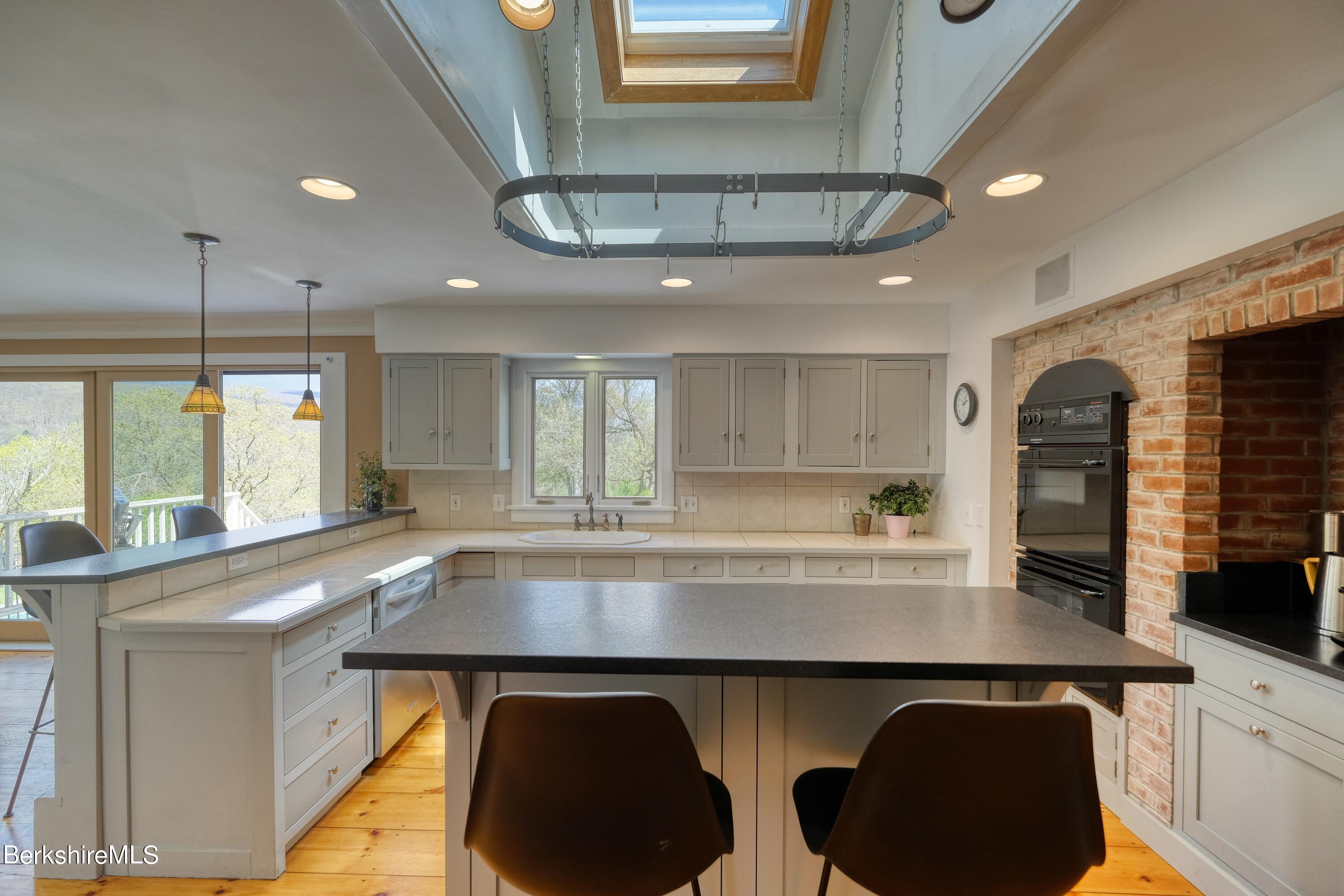 128 Stratton Road Williamstown, MA 01267 - Photo 6 of 62 Kitchen