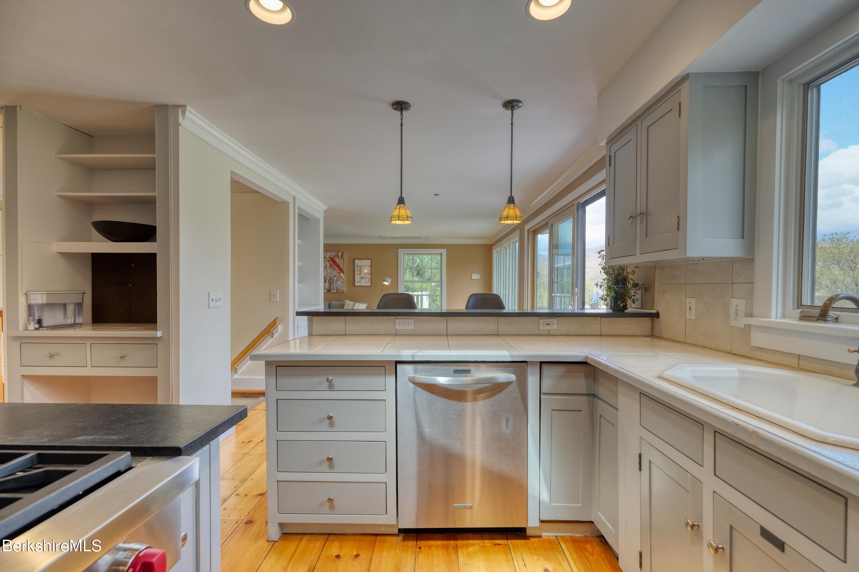 128 Stratton Road Williamstown, MA 01267 - Photo 10 of 62 Kitchen