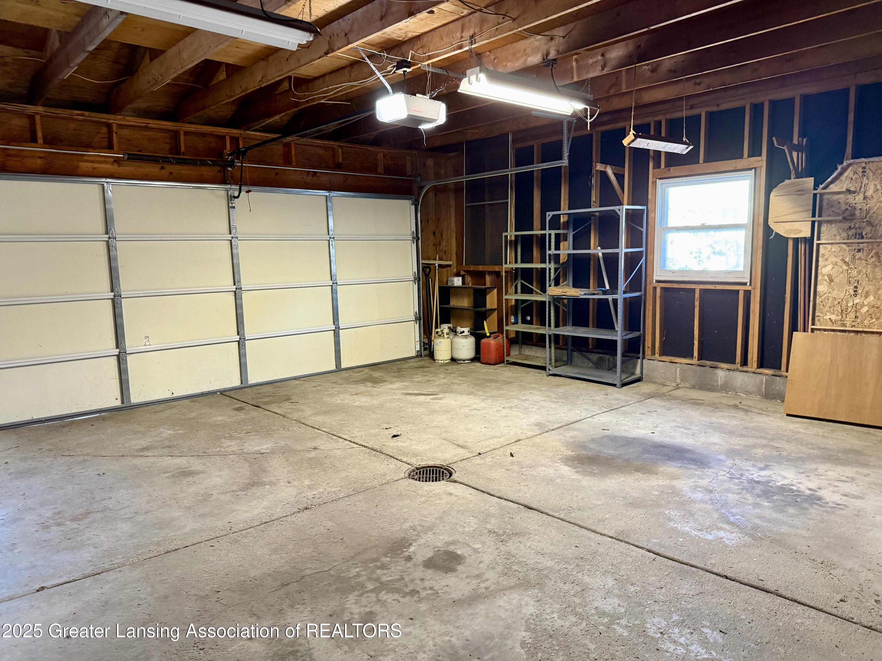 201 West Cavanaugh Road Lansing, MI 48910 - Photo 11 of 15 IMG_7601