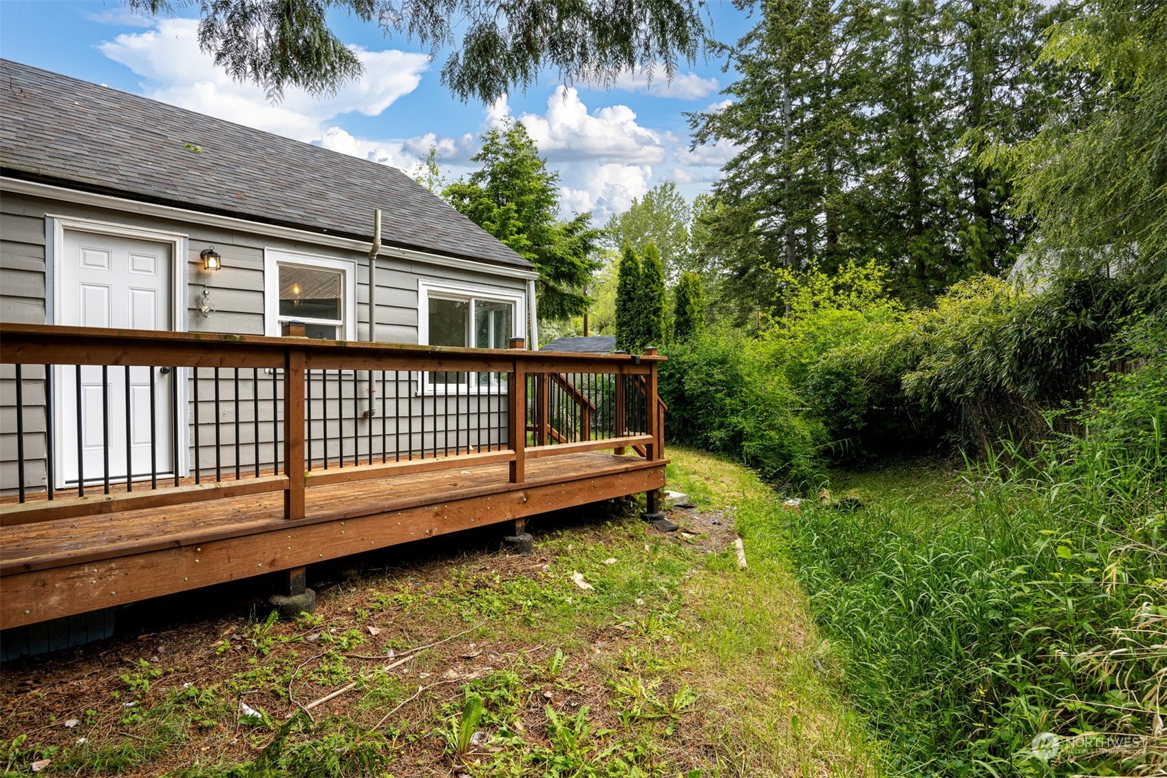 4905 Forsberg Road Blaine, WA 98230 - Photo 15 of 39 Gallery Image 15
