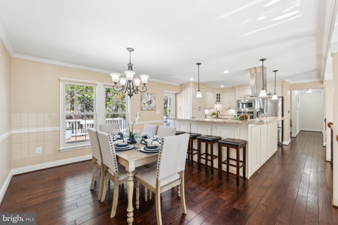 7103 Carnation Court Springfield, VA 22152 - Photo 4 of 44 Dining Room