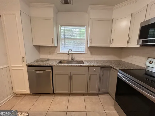 $1,699 | 5 Indianola Drive, Gainesville, GA 30501