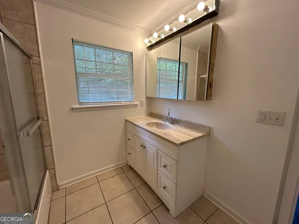 $1,699 | 5 Indianola Drive, Gainesville, GA 30501