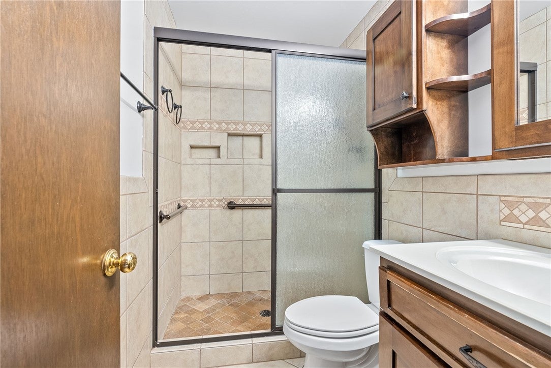 1219 Old Mill Road Auburn, AL 36830 - Photo 23 of 35 Main suite
