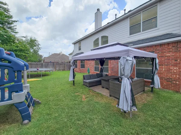 $2,500 | 17615 Forest Haven Trail, Tomball, TX 77375