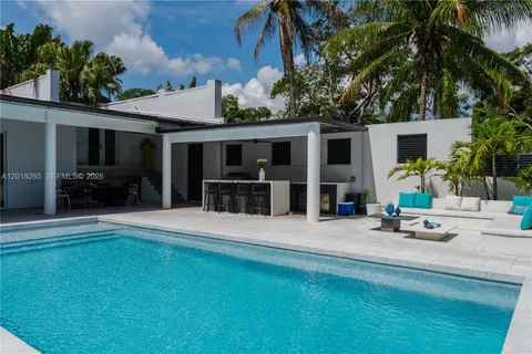 $4,900,000 | 9715 Southwest 89th Court, Miami, FL 33176