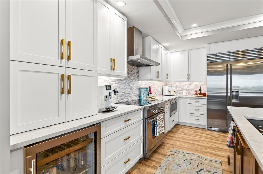 800 Collany Road, Unit 304 Tierra Verde, FL 33715 - Photo 9 of 99 Gallery Image 9