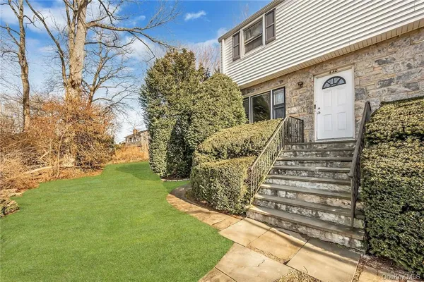 $2,795 | 440 Columbus Avenue, Unit 2, West Harrison, NY 10604