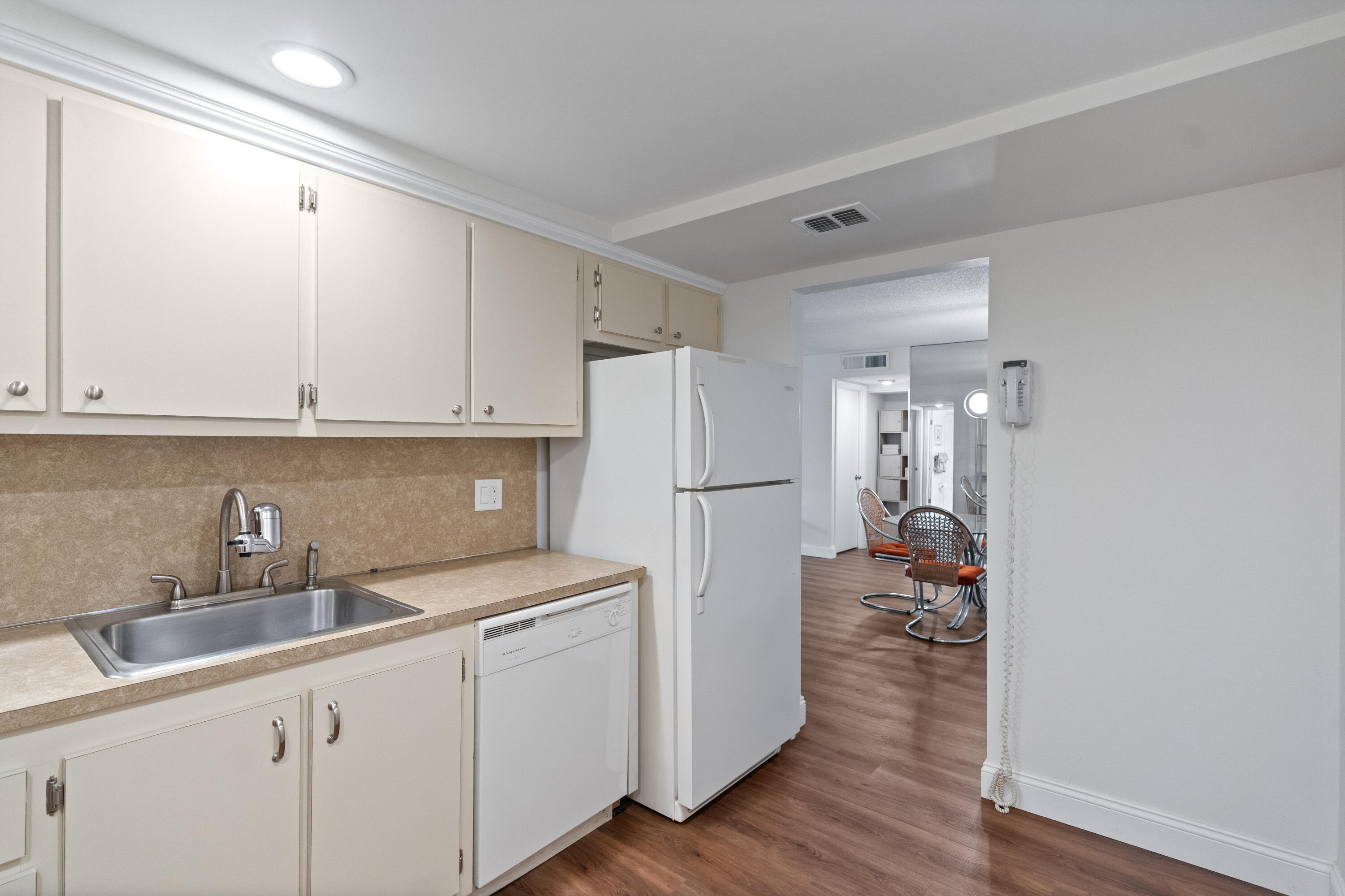 6195 Rock Island Road, Unit 302 Tamarac, FL 33319 - Photo 5 of 21 DSC09341