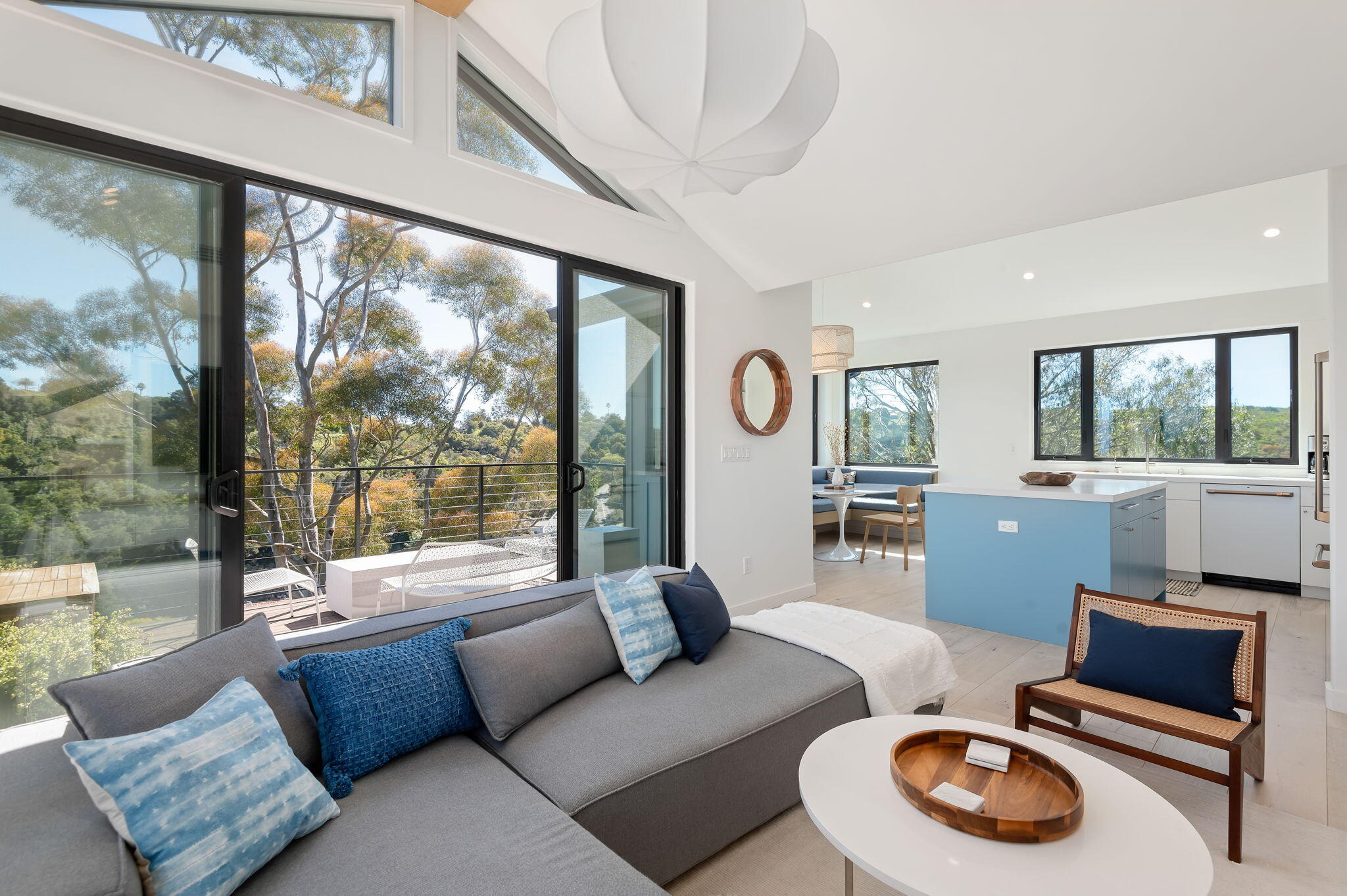 1415 La Cima Road, Unit B Santa Barbara, CA 93101 - Photo 10 of 22 6-web-or-mls-06 - Living Room