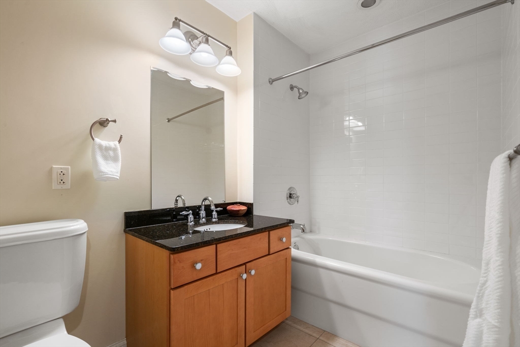 82 Virginia Road, Unit 105 Lincoln, MA 01773 - Photo 13 of 23 Gallery Image 13