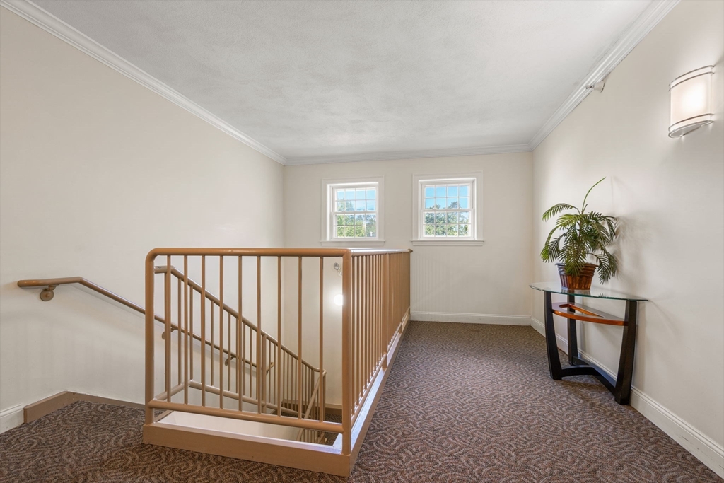 82 Virginia Road, Unit 105 Lincoln, MA 01773 - Photo 18 of 23 Gallery Image 18
