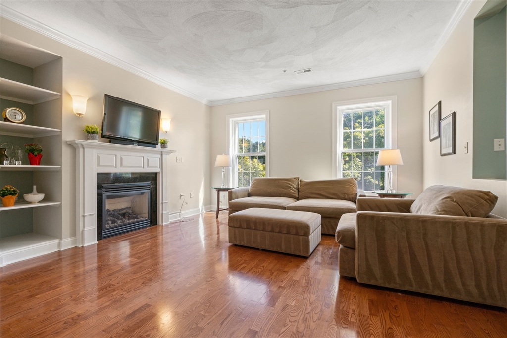 82 Virginia Road, Unit 105 Lincoln, MA 01773 - Photo 2 of 23 Gallery Image 2