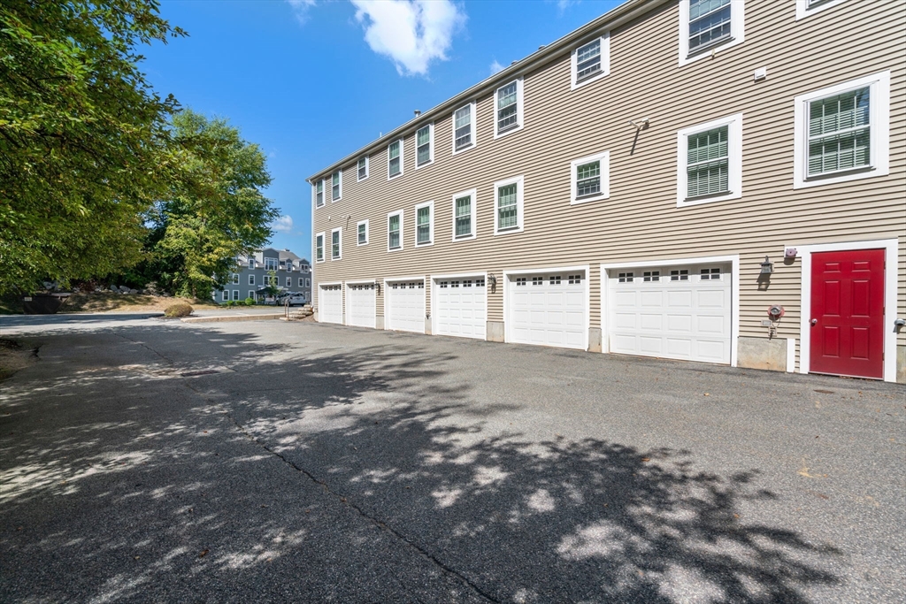 82 Virginia Road, Unit 105 Lincoln, MA 01773 - Photo 21 of 23 Gallery Image 21