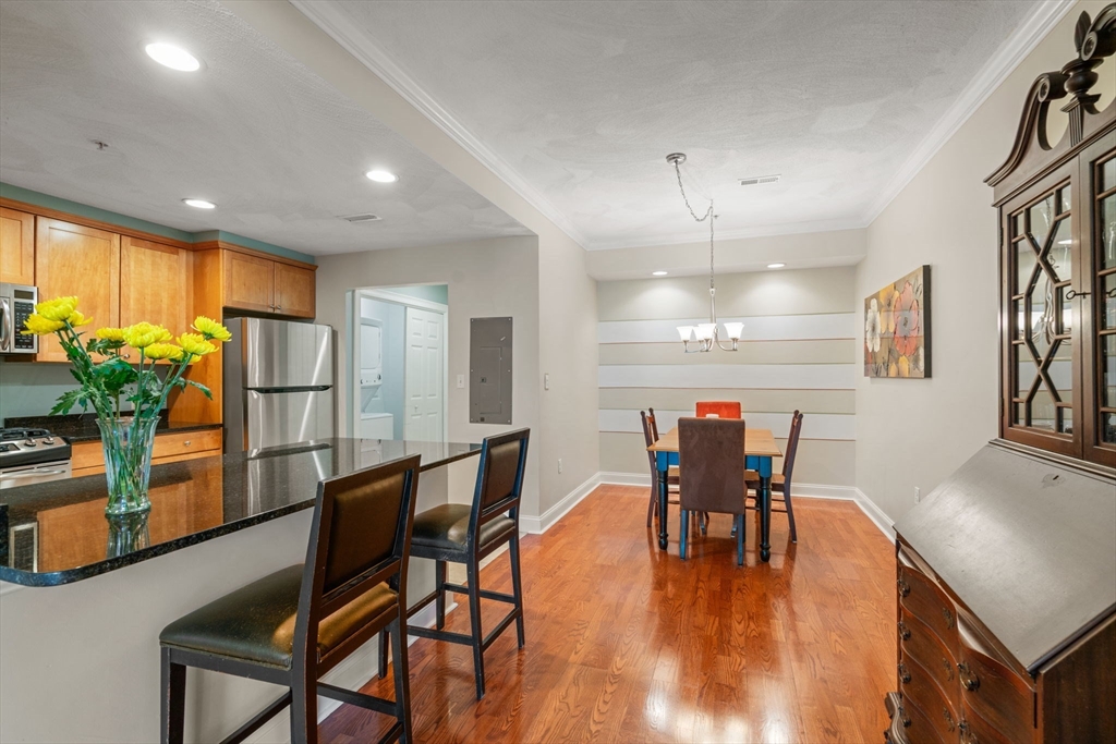82 Virginia Road, Unit 105 Lincoln, MA 01773 - Photo 5 of 23 Gallery Image 5