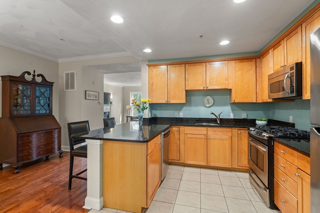 82 Virginia Road, Unit 105 Lincoln, MA 01773 - Photo 6 of 23 Gallery Image 6