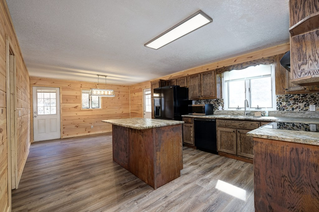 2472 Cold Branch Road Hayesville, NC 28904 - Photo 14 of 63