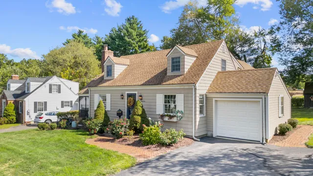 a view of house with outdoor space