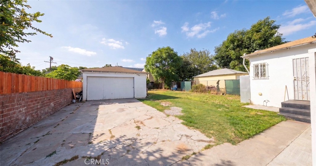 511 North Chester Avenue Compton, CA 90221 - Photo 9 of 9