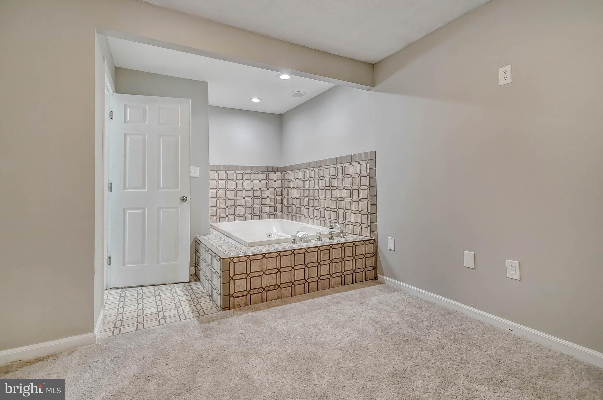 9902 Frederick Road Ellicott City, MD 21042 - Photo 35 of 39 Gallery Image 35