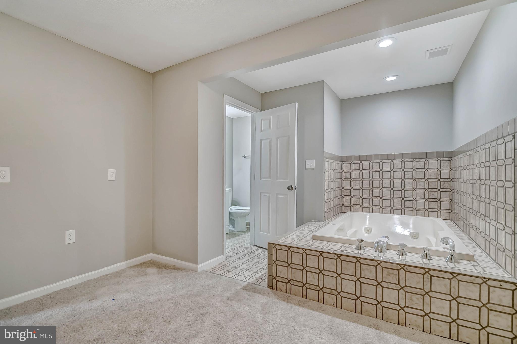 9902 Frederick Road Ellicott City, MD 21042 - Photo 36 of 39 Gallery Image 36