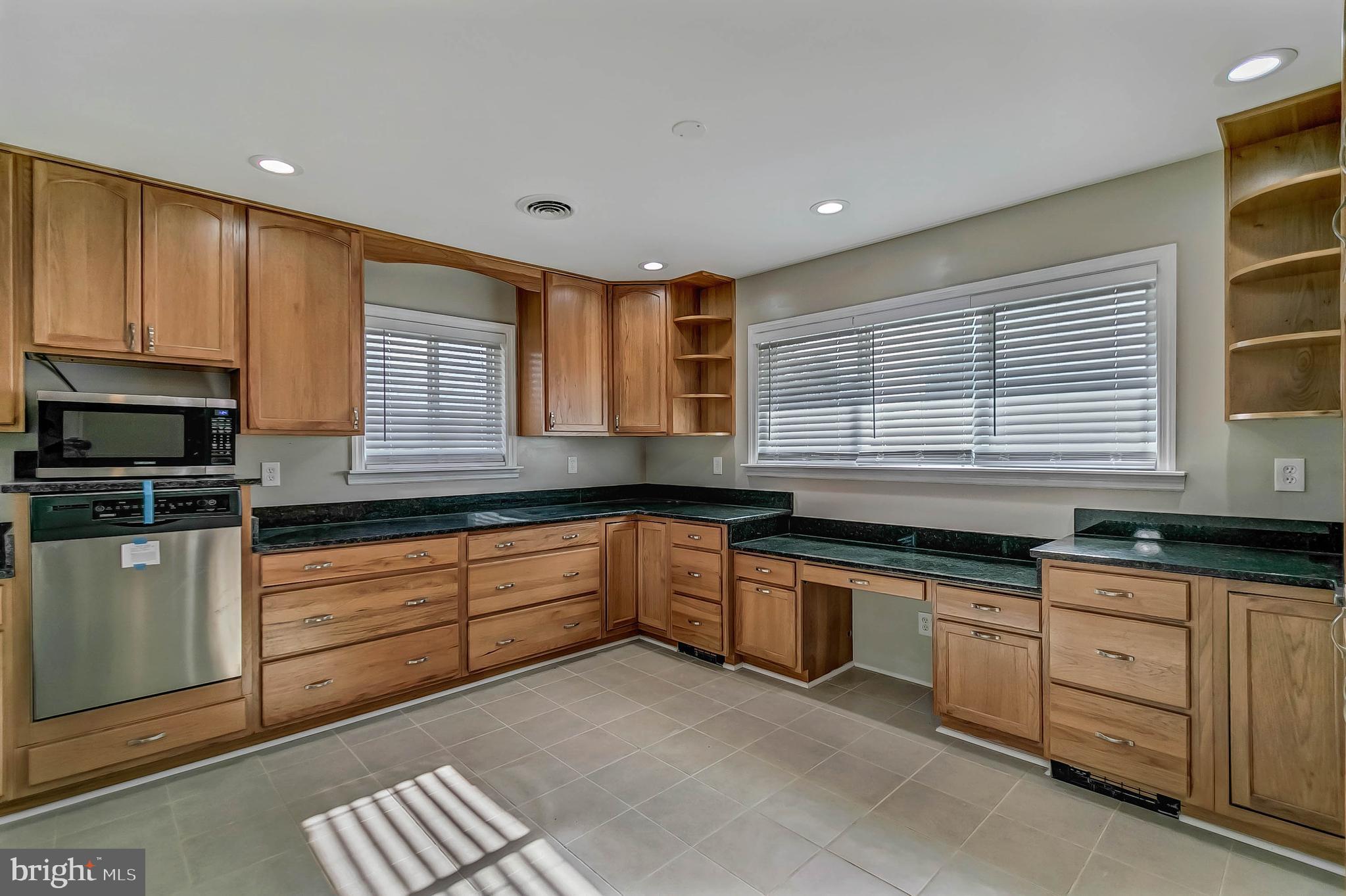 9902 Frederick Road Ellicott City, MD 21042 - Photo 7 of 39 Gallery Image 7