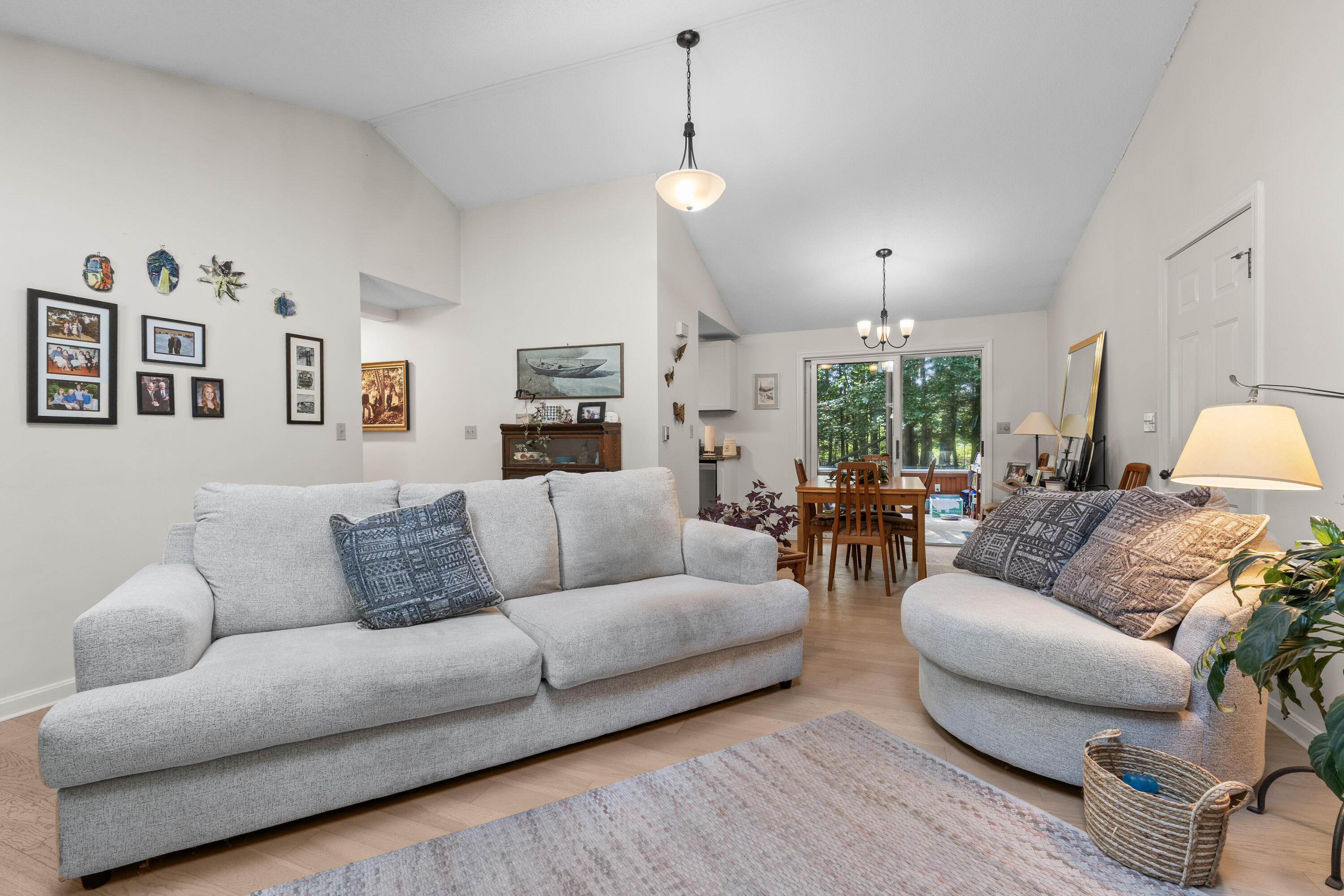 69 Gail Lane, Unit 69 Yarmouth, ME 04096 - Photo 6 of 34 69 Gail Ln_109