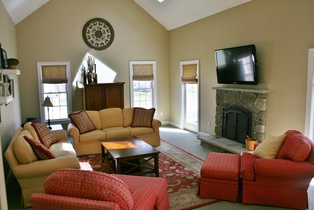 90 Old Farm Road Norwood, MA 02062 - Photo 10 of 30 Gallery Image 10