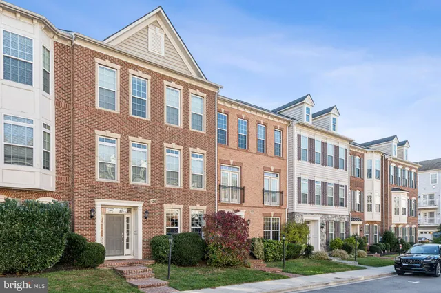 $765,000 | 125 Autumn View Drive, Gaithersburg, MD 20878