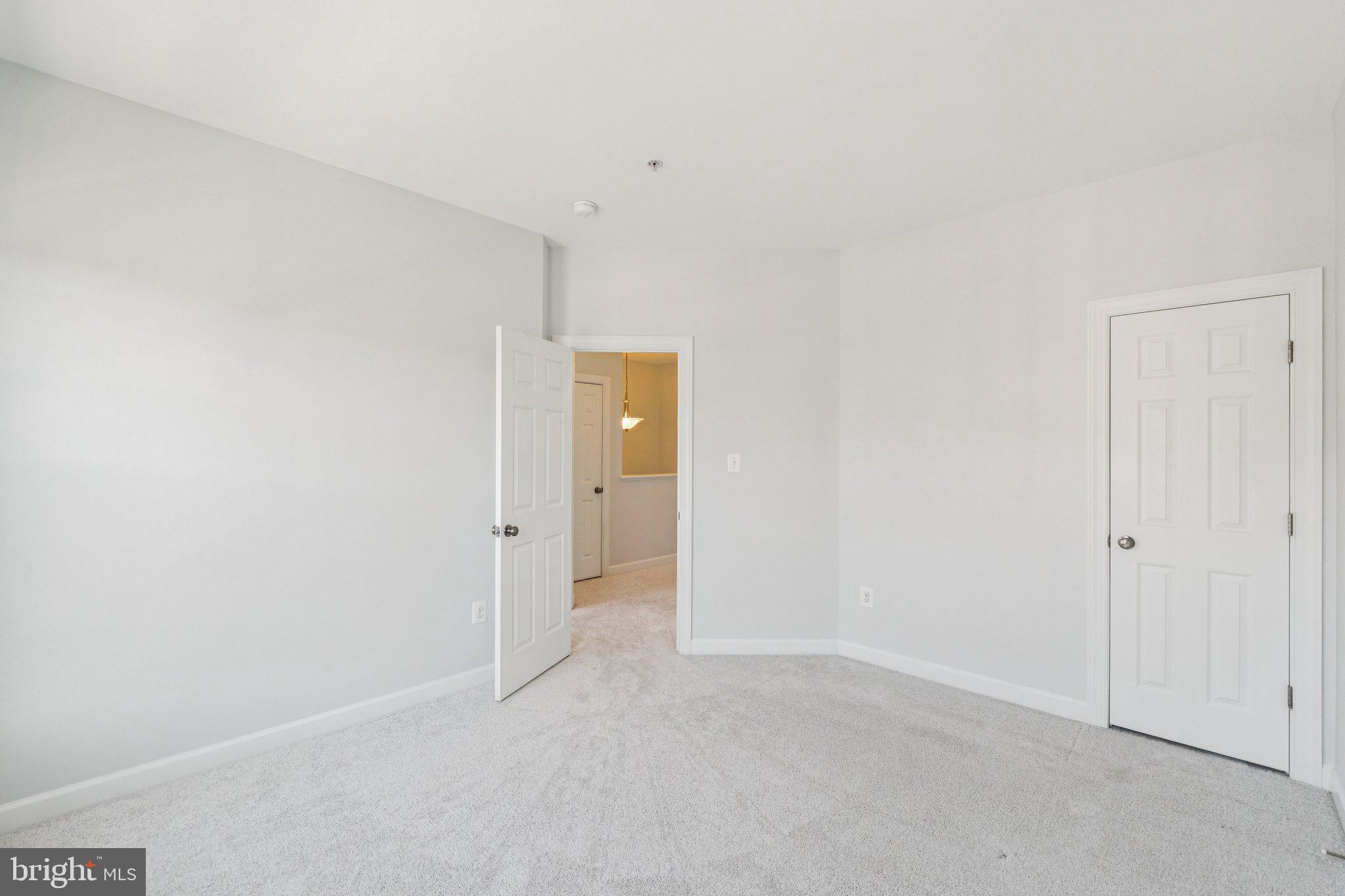 125 Autumn View Drive Gaithersburg, MD 20878 - Photo 27 of 38 a view of an empty room