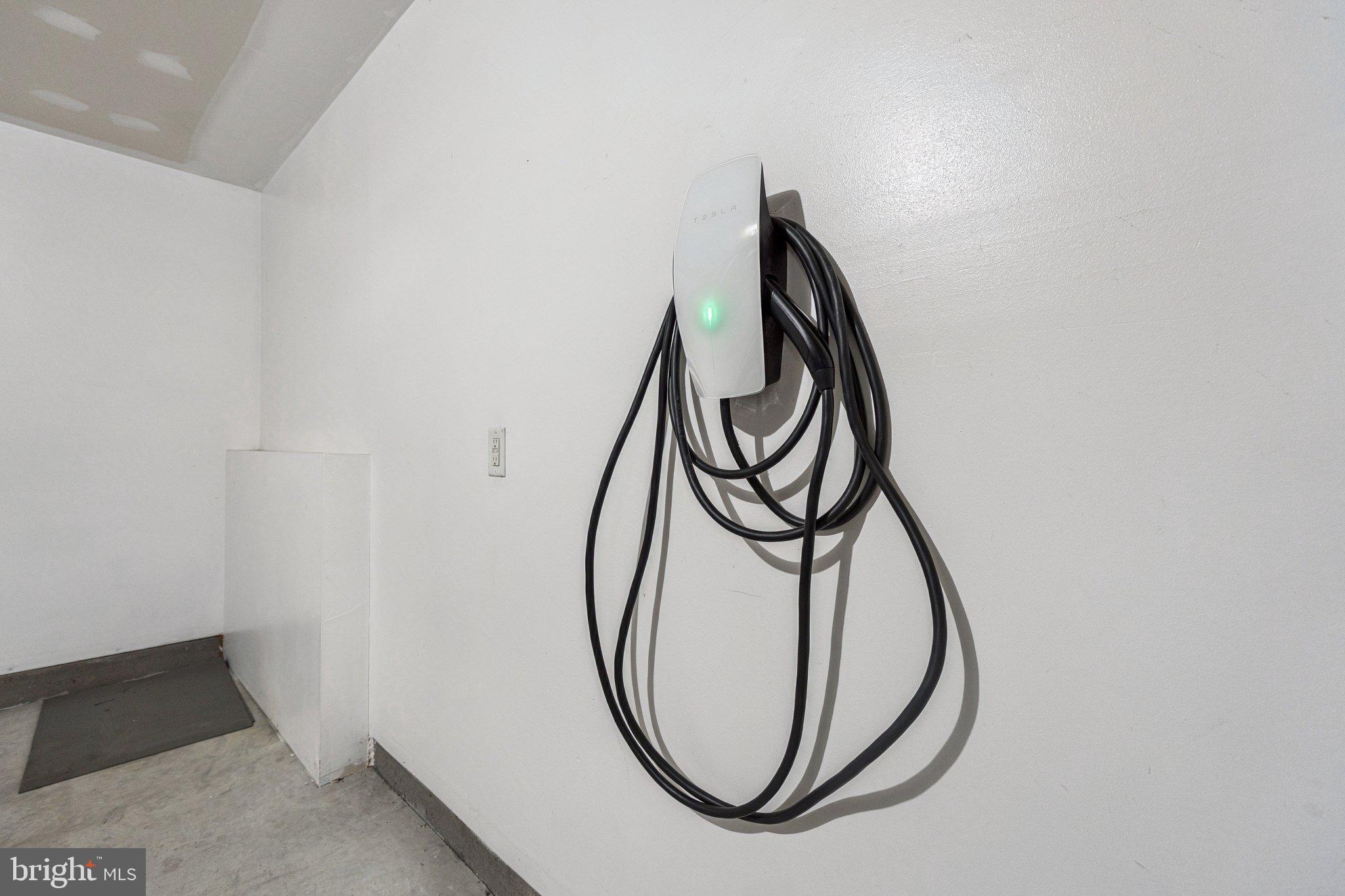 125 Autumn View Drive Gaithersburg, MD 20878 - Photo 34 of 38 a view of a entryway