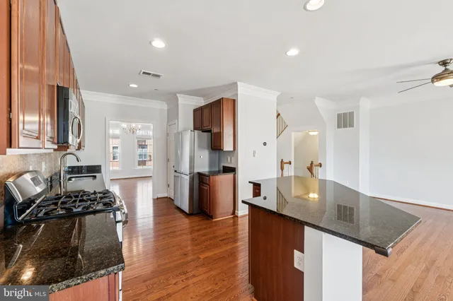 $765,000 | 125 Autumn View Drive, Gaithersburg, MD 20878