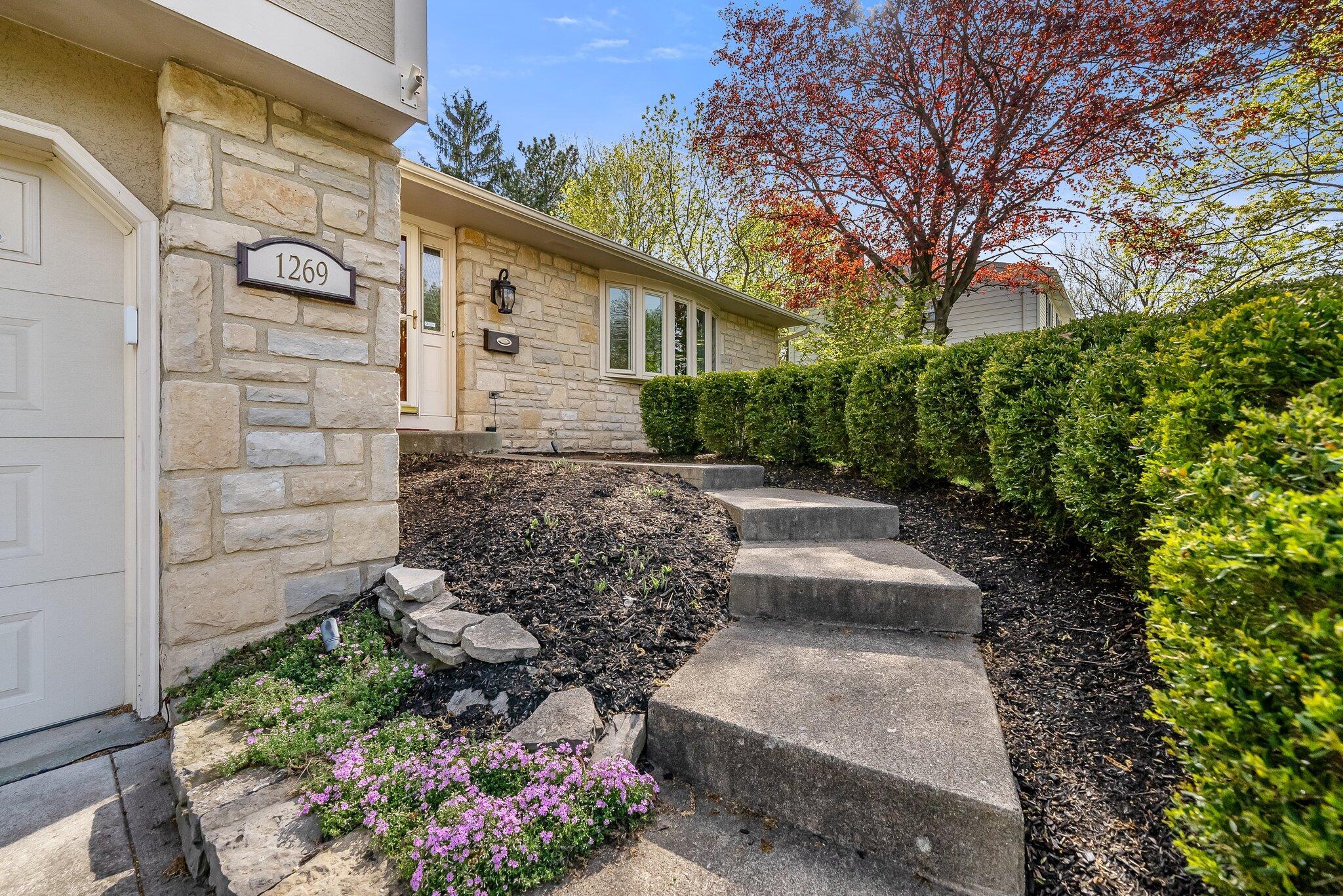 1269 Windham Road Columbus, OH 43220 - Photo 62 of 82 Front Walkway