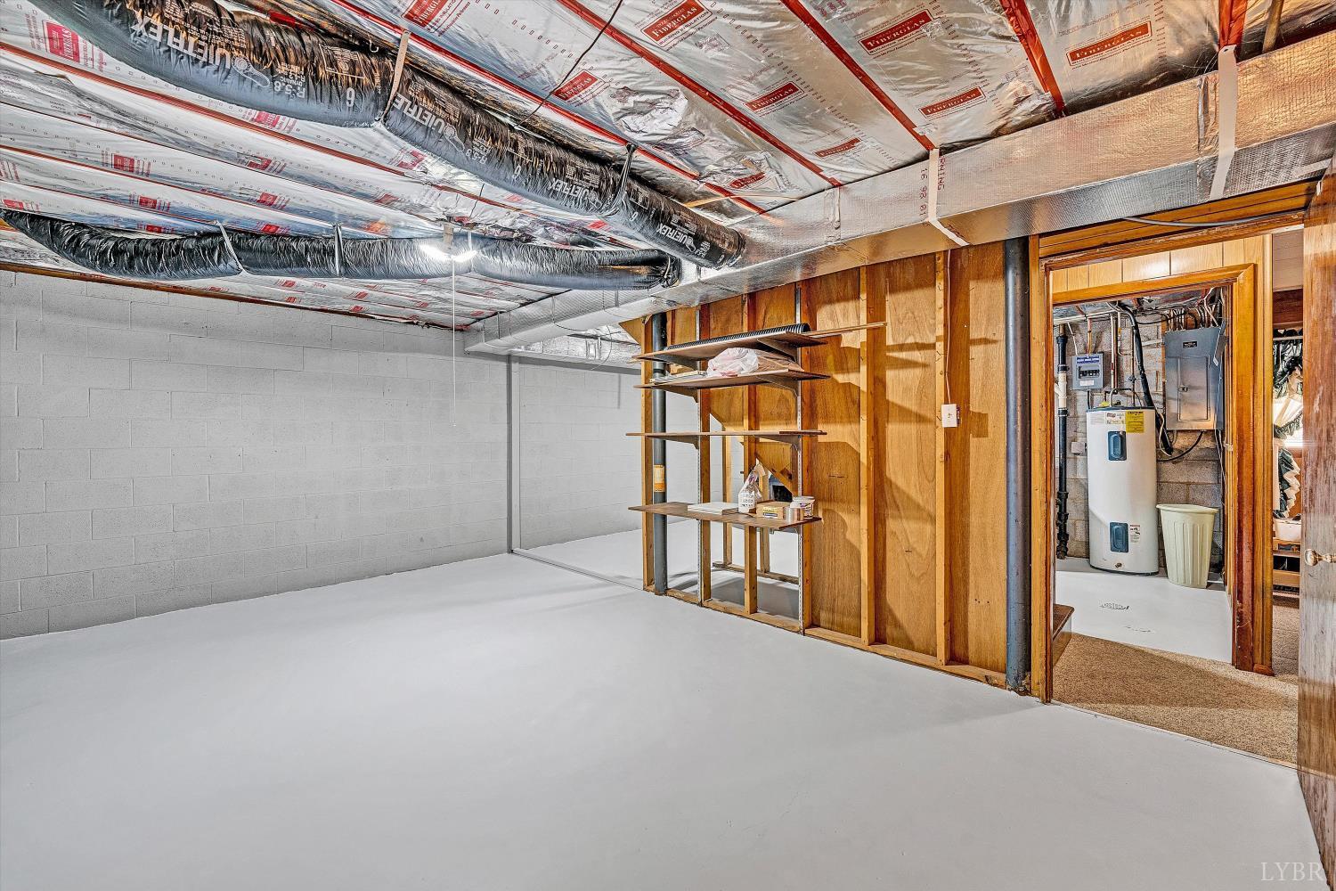 1524 Liggates Road Lynchburg, VA 24502 - Photo 27 of 31 a view of a garage