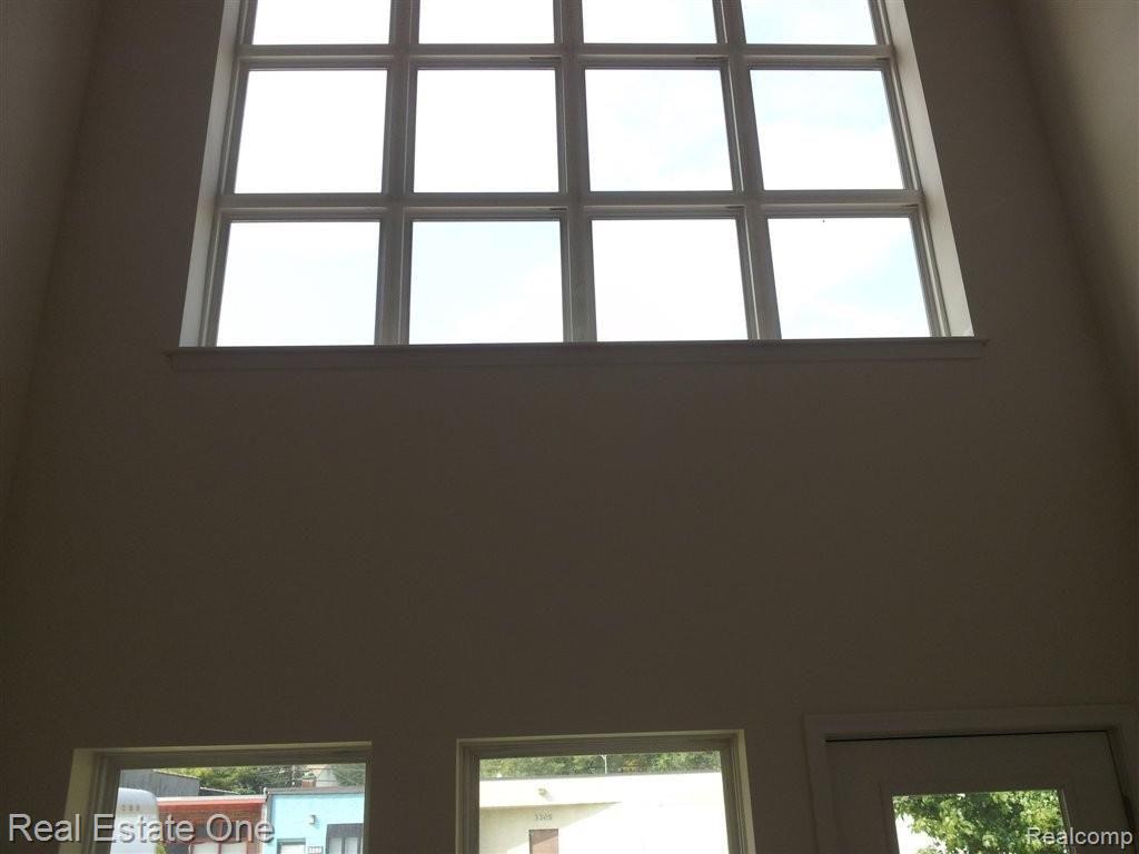 3286 Hilton Road Ferndale, MI 48220 - Photo 11 of 13 workspace looking up